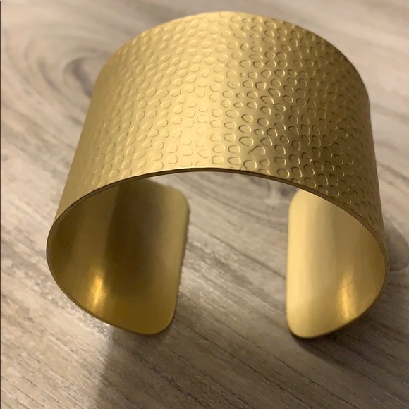 Gold Bracelet - Picture 2 of 3